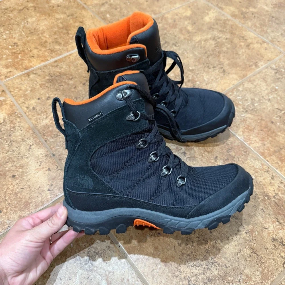 The North Face Chilkat Nylon Waterproof Winter Fleece Boots Black Mens 7.5